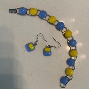 NWOT Glass Bracelet and Earrings Set